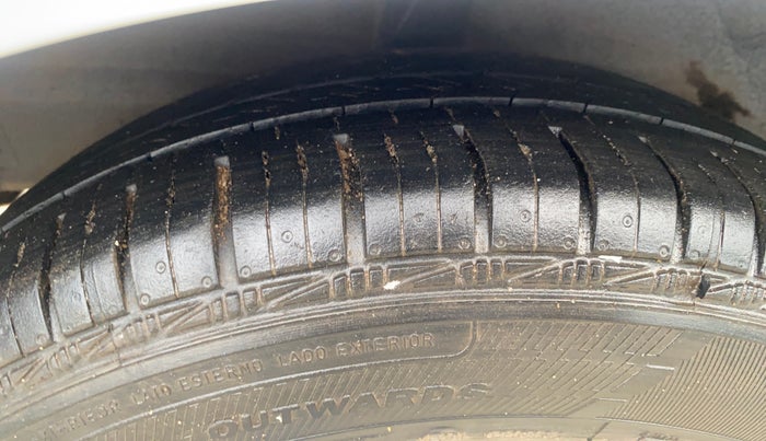 2019 Hyundai NEW SANTRO SPORTZ CNG, CNG, Manual, 95,569 km, Right Rear Tyre Tread