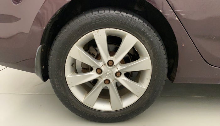 2012 Hyundai Verna FLUIDIC 1.6 CRDI SX AT, Diesel, Automatic, 78,769 km, Right Rear Wheel
