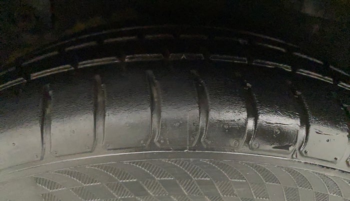 2012 Hyundai Verna FLUIDIC 1.6 CRDI SX AT, Diesel, Automatic, 78,769 km, Right Rear Tyre Tread
