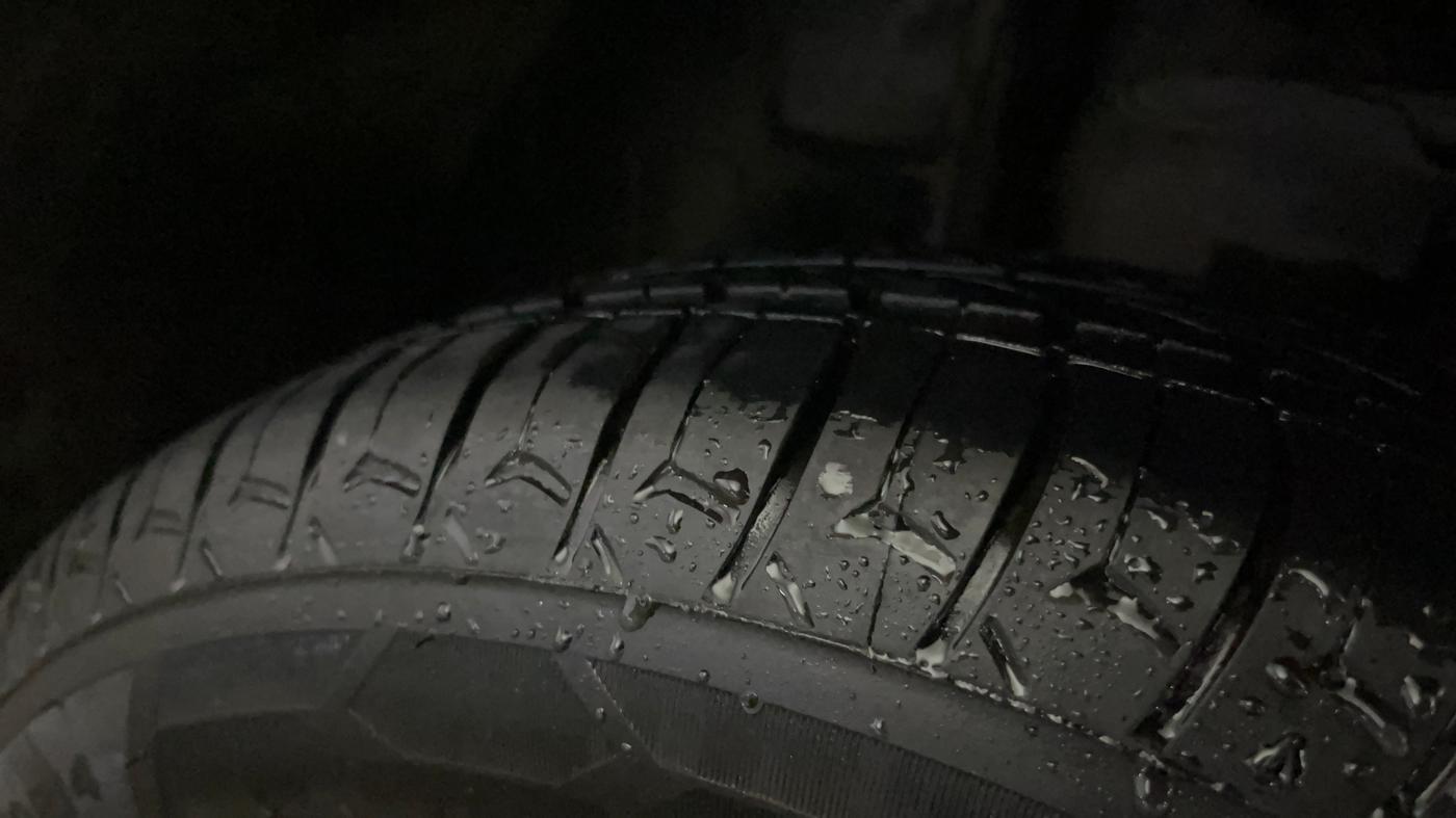 2021 Renault Kwid CLIMBER 1.0 (O), Petrol, Manual, 29,689 km, Left Front Tyre Tread