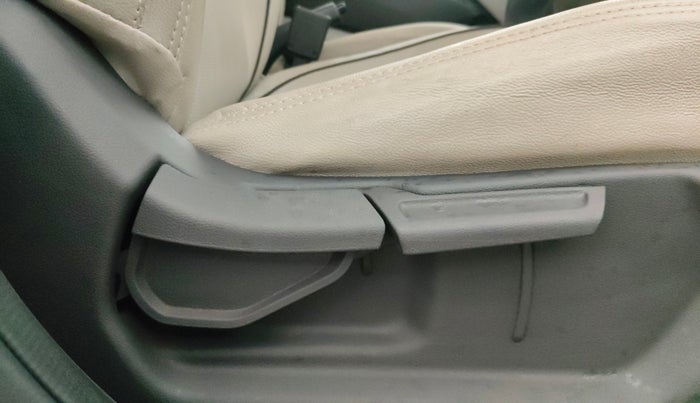 2021 Hyundai GRAND I10 NIOS SPORTZ 1.2 KAPPA VTVT, Petrol, Manual, 15,185 km, Driver Side Adjustment Panel