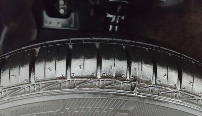 2021 Hyundai GRAND I10 NIOS SPORTZ 1.2 KAPPA VTVT, Petrol, Manual, 15,185 km, Left Front Tyre Tread