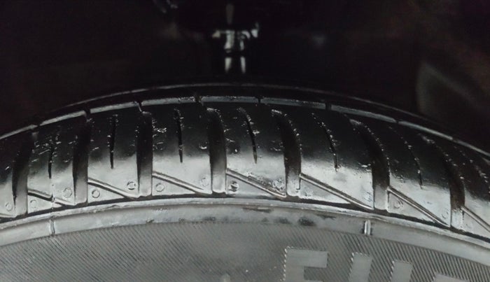 2021 Hyundai GRAND I10 NIOS SPORTZ 1.2 KAPPA VTVT, Petrol, Manual, 15,185 km, Right Front Tyre Tread