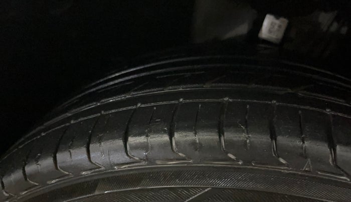 2023 Skoda SLAVIA STYLE 1.0L TSI AT, Petrol, Automatic, 52,005 km, Left Front Tyre Tread