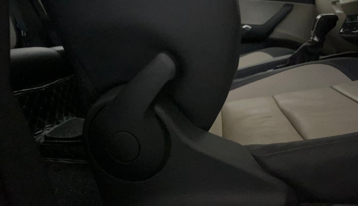 2023 Skoda SLAVIA STYLE 1.0L TSI AT, Petrol, Automatic, 52,005 km, Driver Side Adjustment Panel