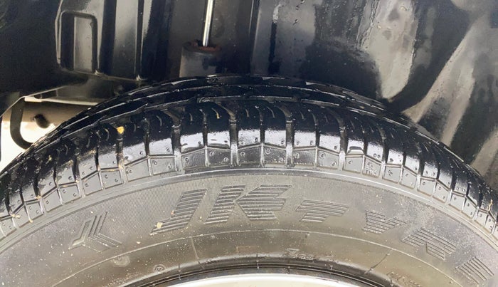 2014 Maruti Swift Dzire VXI, Petrol, Manual, 41,494 km, Right Rear Tyre Tread