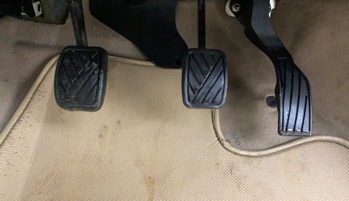 2014 Maruti Swift Dzire VXI, Petrol, Manual, 41,494 km, Pedals