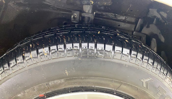 2014 Maruti Swift Dzire VXI, Petrol, Manual, 41,494 km, Right Front Tyre Tread