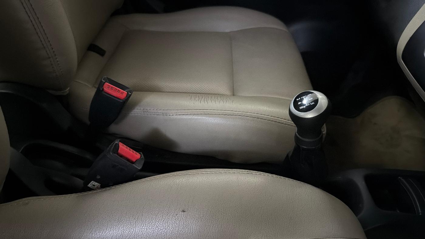 2017 Maruti Wagon R 1.0 VXI, Petrol, Manual, 53,045 km, Gear Lever