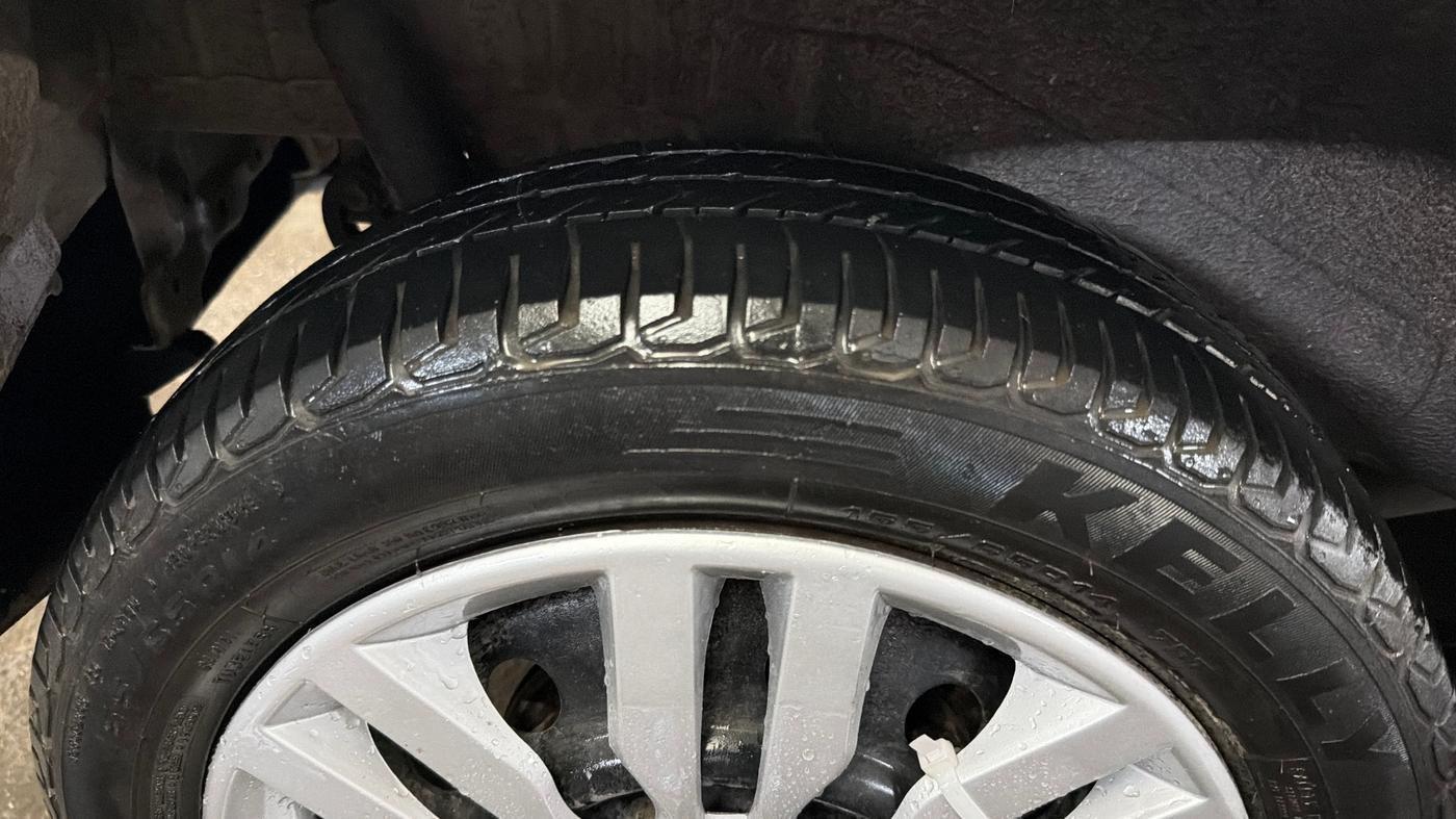 2017 Maruti Wagon R 1.0 VXI, Petrol, Manual, 53,045 km, Right Rear Tyre Tread