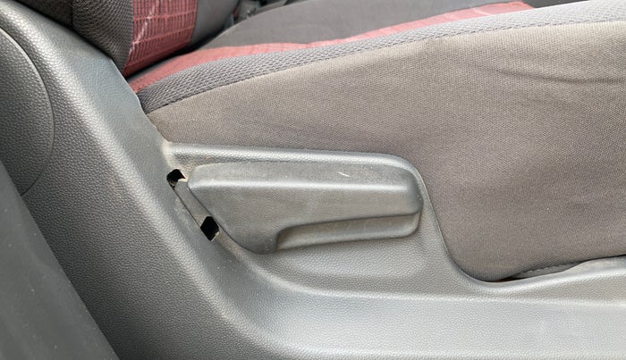 2012 Maruti Ritz VDI, Diesel, Manual, 87,883 km, Driver Side Adjustment Panel