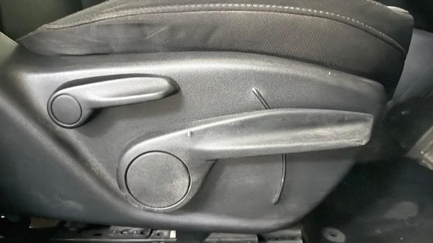 2019 Jeep Compass SPORT 1.4 PETROL, Petrol, Manual, 45,993 km, Driver Side Adjustment Panel
