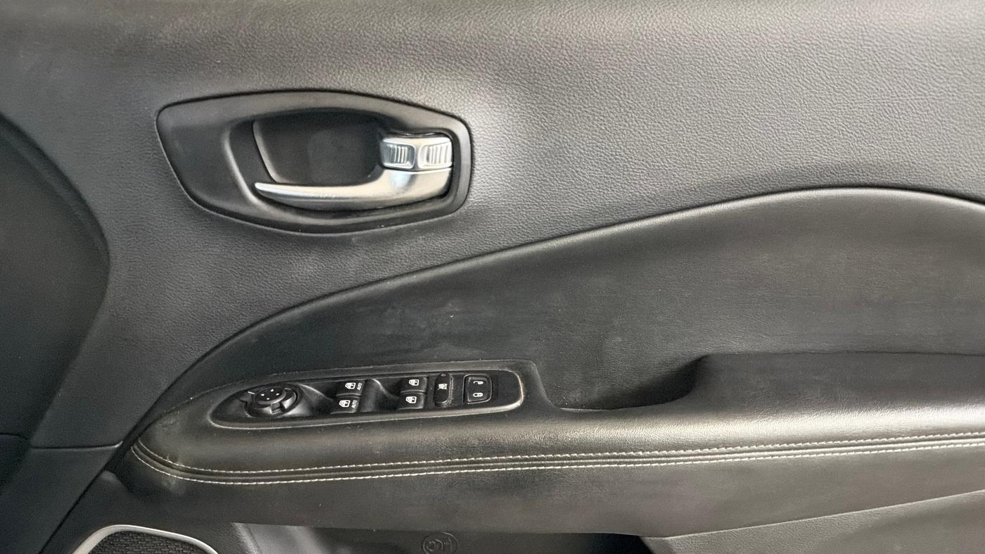 2019 Jeep Compass SPORT 1.4 PETROL, Petrol, Manual, 45,993 km, Driver Side Door Panels Control