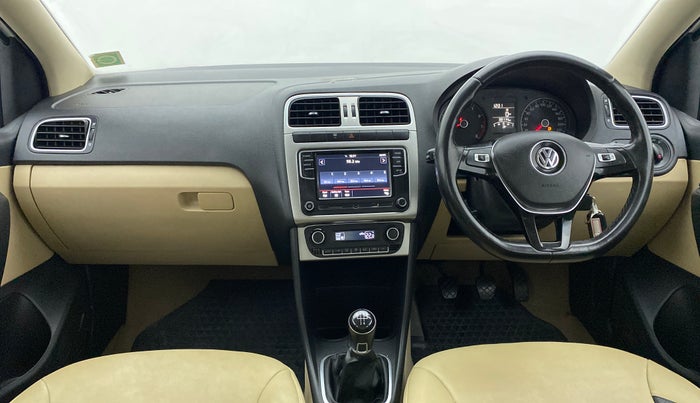 2017 Volkswagen Ameo HIGHLINE1.2L PLUS 16 ALLOY, Petrol, Manual, 33,204 km, Dashboard