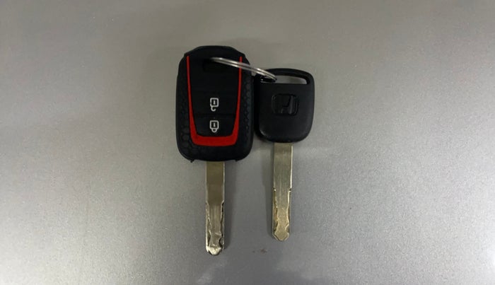 2016 Honda Jazz 1.2L I-VTEC V AT, Petrol, Automatic, 66,311 km, Key Close Up