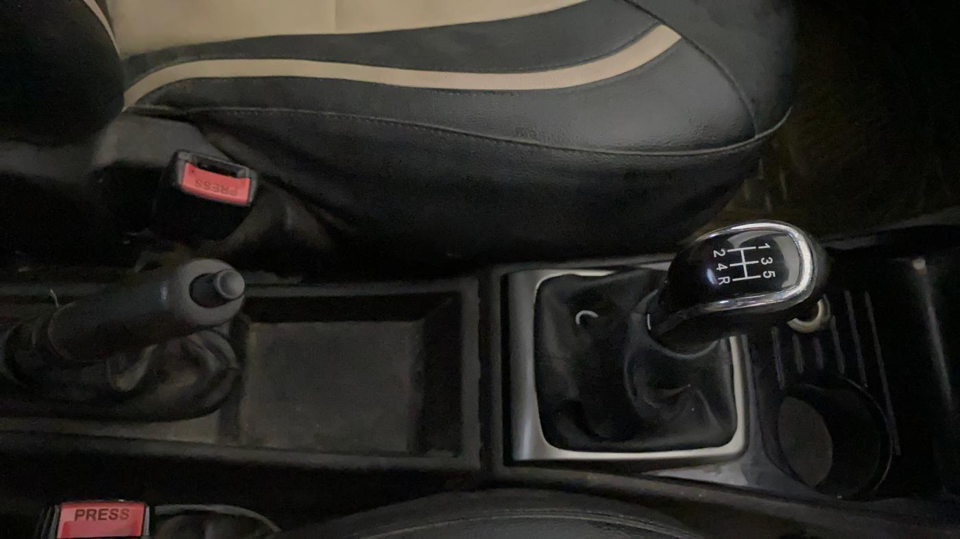 2015 Tata Zest XE PETROL, Petrol, Manual, 45,973 km, Gear Lever