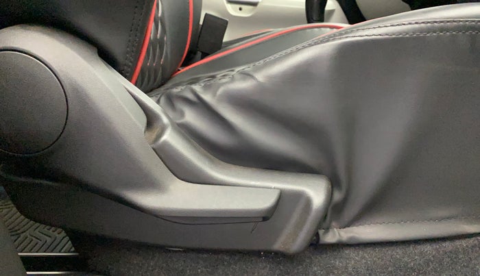 2022 Maruti IGNIS DELTA 1.2, Petrol, Manual, 8,233 km, Driver Side Adjustment Panel