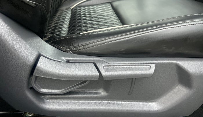 2021 Hyundai AURA S CNG, CNG, Manual, 19,498 km, Driver Side Adjustment Panel