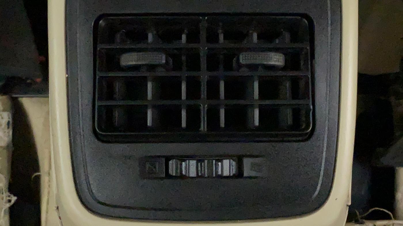 2018 Maruti Dzire VDI, Diesel, Manual, 52,274 km, Rear AC Vents