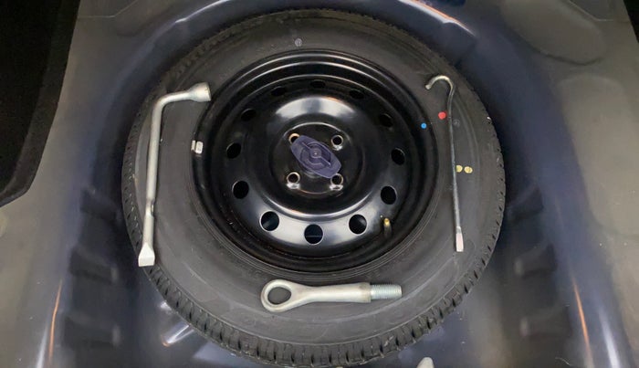 2018 Maruti Dzire VDI, Diesel, Manual, 52,274 km, Spare Tyre