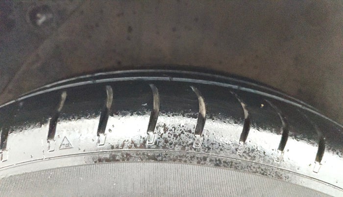 2013 Hyundai i20 MAGNA 1.2, Petrol, Manual, 77,604 km, Right Rear Tyre Tread