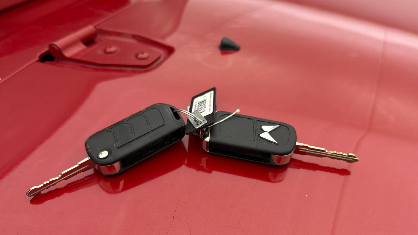 2023 Mahindra Thar LX D 4WD AT CONVERTIBLE, Diesel, Automatic, 46,046 km, Key Close Up