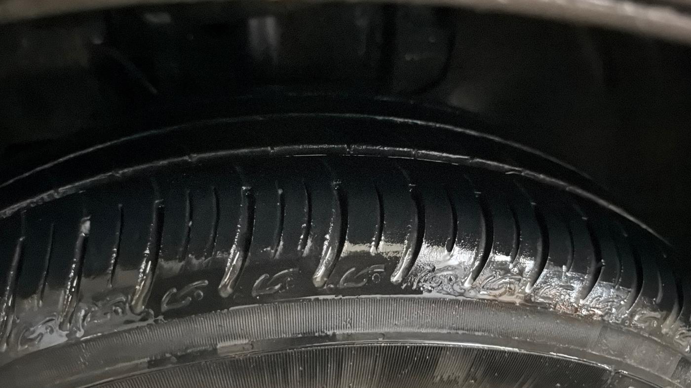 2018 Tata Tiago XZ PETROL, Petrol, Manual, 90,927 km, Left Front Tyre Tread