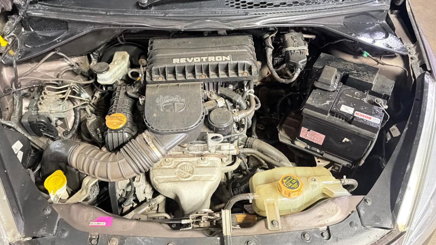 2018 Tata Tiago XZ PETROL, Petrol, Manual, 90,927 km, Engine View