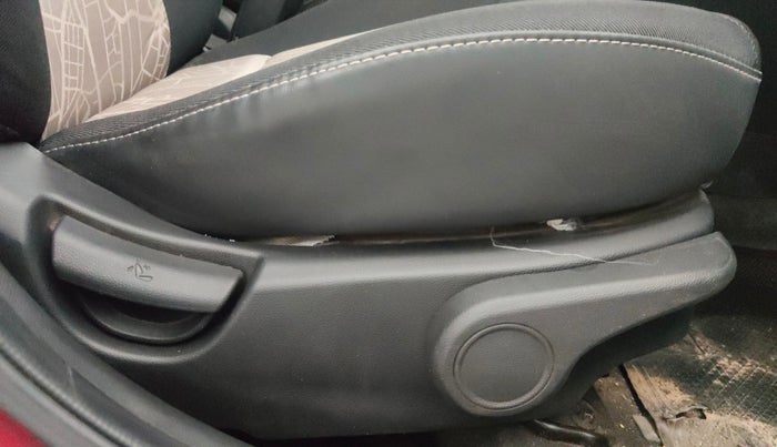 2014 Hyundai Grand i10 ASTA 1.2 KAPPA VTVT, Petrol, Manual, 98,348 km, Driver Side Adjustment Panel