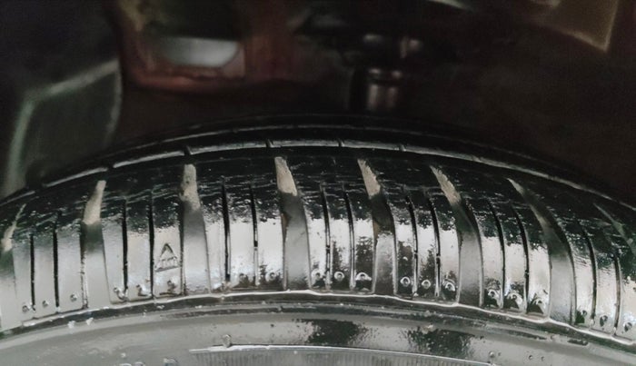 2014 Hyundai Grand i10 ASTA 1.2 KAPPA VTVT, Petrol, Manual, 98,348 km, Left Front Tyre Tread