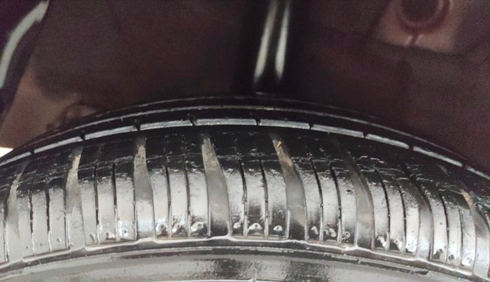 2014 Hyundai Grand i10 ASTA 1.2 KAPPA VTVT, Petrol, Manual, 98,348 km, Right Rear Tyre Tread