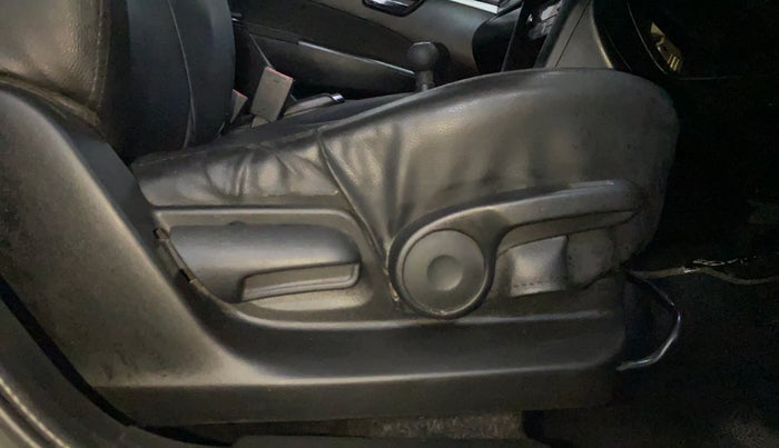 2012 Maruti Swift ZXI, Petrol, Manual, 85,162 km, Driver Side Adjustment Panel