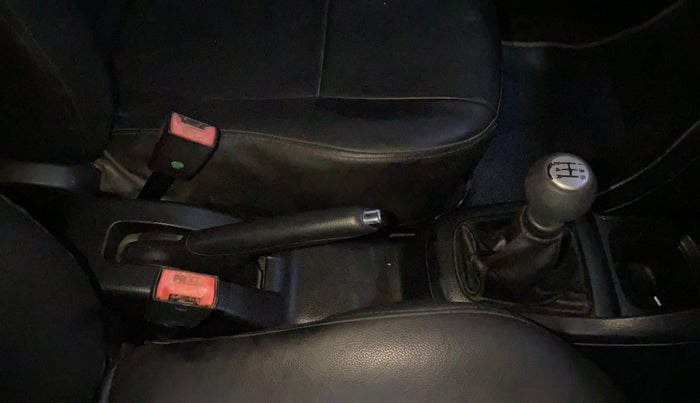 2012 Maruti Swift ZXI, Petrol, Manual, 85,162 km, Gear Lever