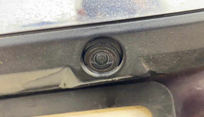 2017 Mahindra XUV500 W10, Diesel, Manual, 83,342 km, Parking Camera