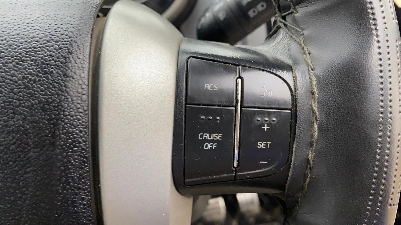 2017 Mahindra XUV500 W10, Diesel, Manual, 84,001 km, Adaptive Cruise Control