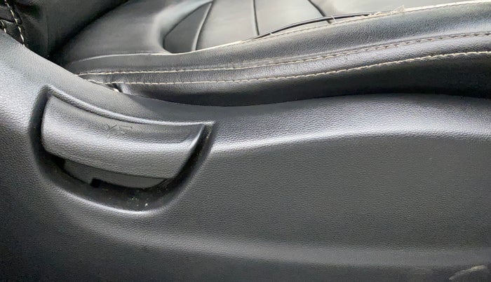 2017 Hyundai Creta E PLUS 1.6 PETROL, Petrol, Manual, 96,639 km, Driver Side Adjustment Panel
