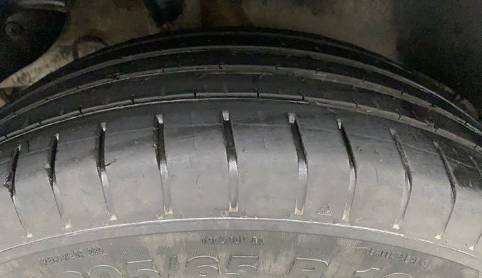 2017 Hyundai Creta E PLUS 1.6 PETROL, Petrol, Manual, 96,639 km, Right Rear Tyre Tread
