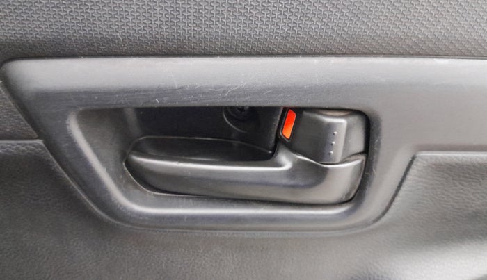 2020 Maruti S PRESSO VXI+, Petrol, Manual, 33,240 km, Driver Side Door Panels Control