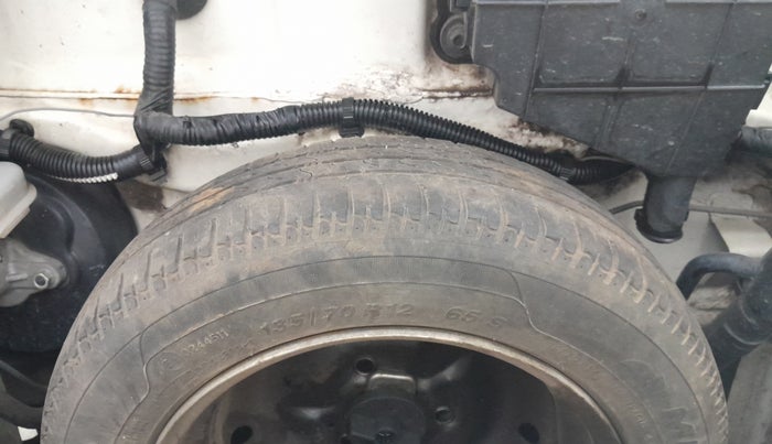 2014 Tata Nano TWIST XT, Petrol, Manual, 1,31,835 km, Spare Tyre