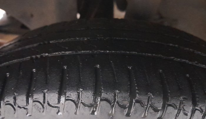 2014 Tata Nano TWIST XT, Petrol, Manual, 1,31,835 km, Left Front Tyre Tread