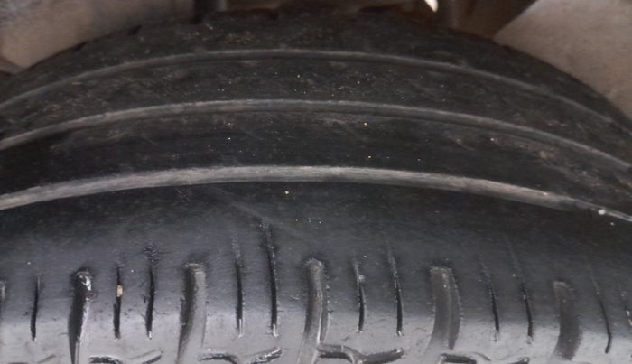 2014 Tata Nano TWIST XT, Petrol, Manual, 1,31,835 km, Left Rear Tyre Tread