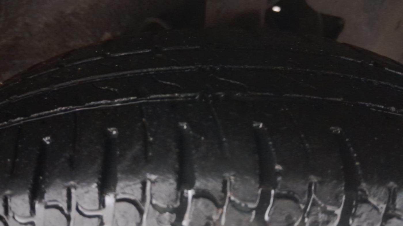 2014 Tata Nano TWIST XT, Petrol, Manual, 1,31,835 km, Right Front Tyre Tread