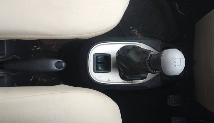 2014 Tata Nano TWIST XT, Petrol, Manual, 1,31,835 km, Gear Lever
