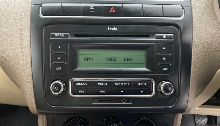 2013 Skoda Rapid AMBITION 1.6 TDI CR MT PLUS, Diesel, Manual, 1,23,087 km, Infotainment system - AM/FM Radio - Not Working