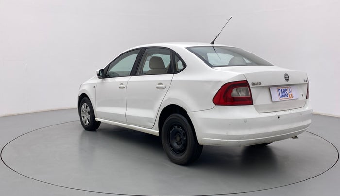 2013 Skoda Rapid AMBITION 1.6 TDI CR MT PLUS, Diesel, Manual, 1,23,087 km, Left Back Diagonal