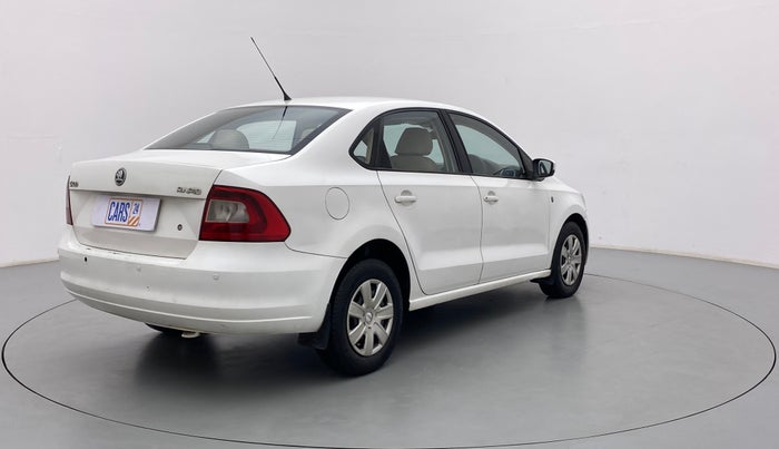 2013 Skoda Rapid AMBITION 1.6 TDI CR MT PLUS, Diesel, Manual, 1,23,087 km, Right Back Diagonal