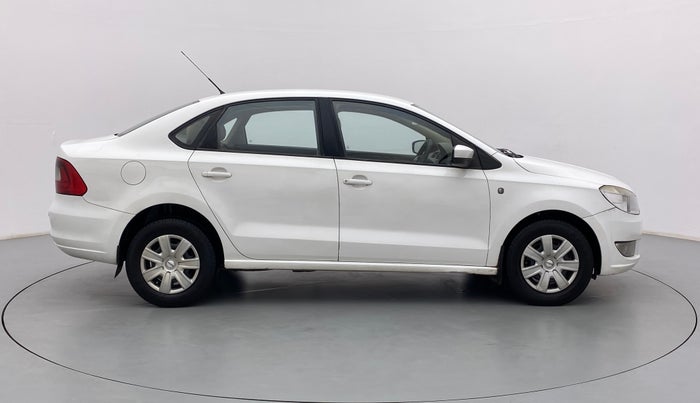2013 Skoda Rapid AMBITION 1.6 TDI CR MT PLUS, Diesel, Manual, 1,23,087 km, Right Side View