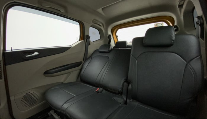2022 Renault TRIBER RXZ, Petrol, Manual, 17,964 km, Reclining Back Row Seats