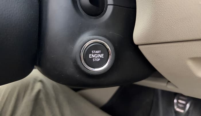 2024 Skoda SLAVIA STYLE 1.0L TSI MT, Petrol, Manual, 82,122 km, Keyless Start/ Stop Button