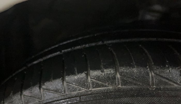 2021 Maruti Celerio VXI CNG, CNG, Manual, 60,472 km, Left Front Tyre Tread